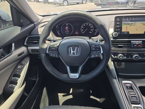 Used 2019 Honda Accord Touring image 9