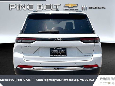 Used 2024 Jeep Grand Cherokee Laredo X RWD image 4