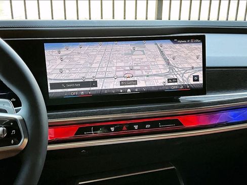 Certified 2025 BMW 760i xDrive w/ Executive Package image 7