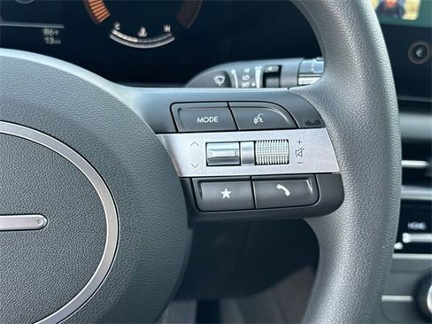 New 2025 Hyundai Santa Cruz SE image 18