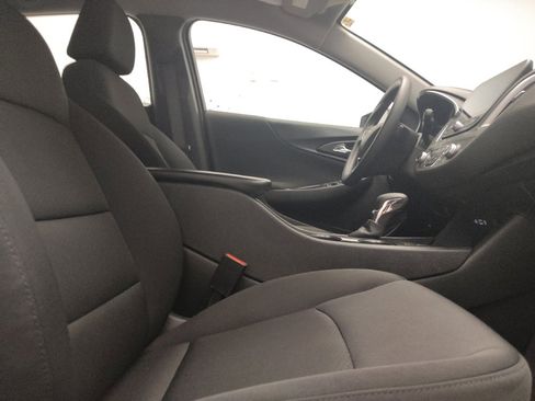 Used 2025 Chevrolet Malibu LT FWD image 21