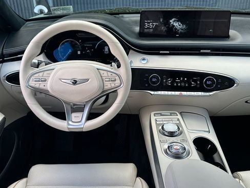 Used 2025 Genesis Electrified GV70 Prestige w/ Prestige Package image 15