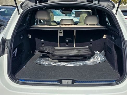 New 2026 Mercedes-Benz GLC 300 GLC 300 image 10
