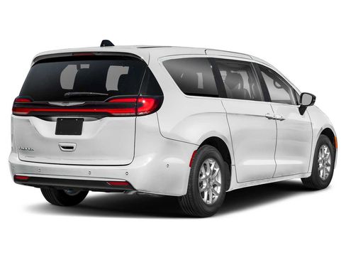 New 2026 Chrysler Pacifica Select w/ S Appearance Package FWD image 2