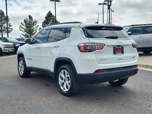 Used 2025 Jeep Compass Latitude AWD/4WD image 6