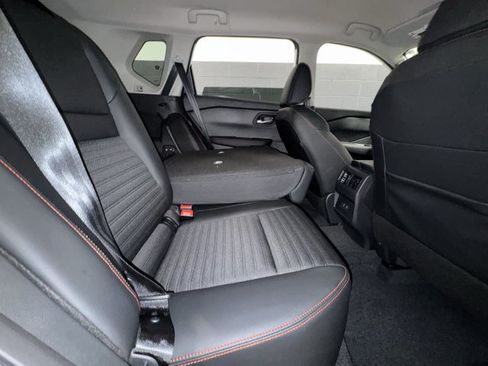 New 2026 Nissan Rogue SV AWD/4WD image 18