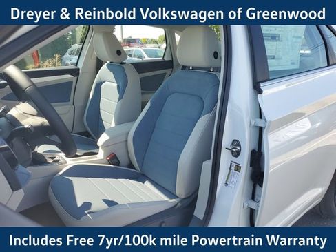 New 2025 Volkswagen Jetta SE image 20