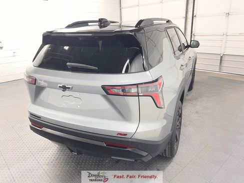 New 2026 Chevrolet Equinox RS w/ Convenience Package III FWD image 9