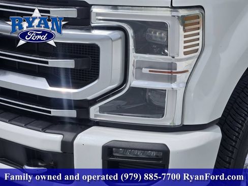 Used 2022 Ford F250 Platinum AWD/4WD image 6