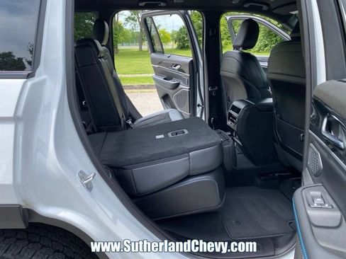 Used 2024 Jeep Grand Cherokee Trailhawk w/ Luxury Tech Group III AWD/4WD image 47