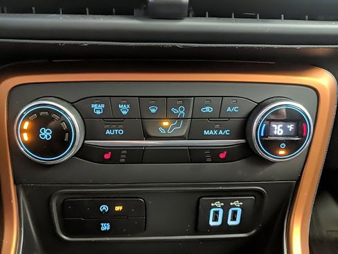 Certified 2022 Ford EcoSport SE w/ SE Appearance Package image 21