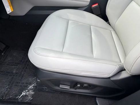 New 2026 Ford Explorer Active w/ Active Comfort Package AWD/4WD image 12
