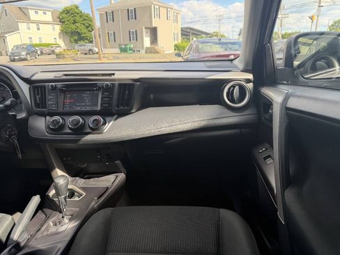 Used 2016 Toyota RAV4 LE AWD/4WD image 24