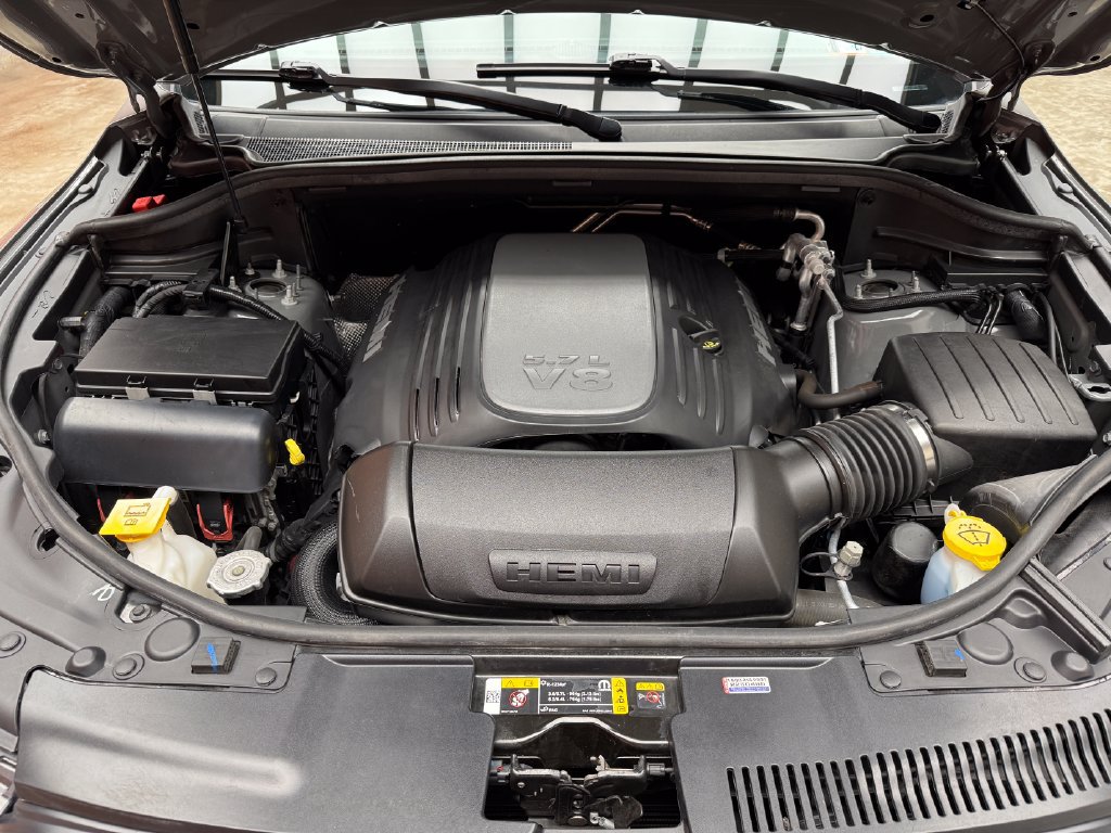 Used 2023 Dodge Durango R/T w/ Blacktop Package AWD/4WD image 29