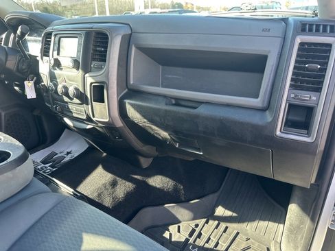 Used 2018 RAM 2500 Tradesman w/ Chrome Appearance Group image 18