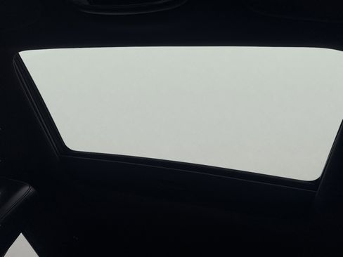 Used 2020 Jeep Grand Cherokee Altitude image 25