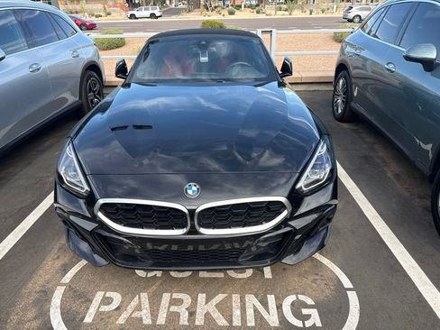 Used 2024 BMW Z4 sDrive30i w/ Convenience Package RWD image 2