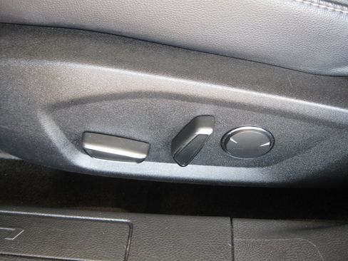 Used 2019 Ford Fusion SEL FWD image 14