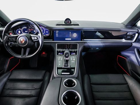 Certified 2023 Porsche Panamera Platinum Edition image 26
