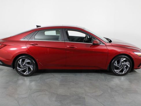 Certified 2024 Hyundai Elantra SEL w/ Convenience Package FWD image 15
