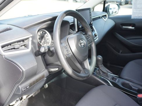Used 2020 Toyota Corolla LE image 17