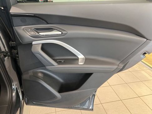 Used 2025 Audi Q5 Premium w/ Convenience Package AWD/4WD image 20