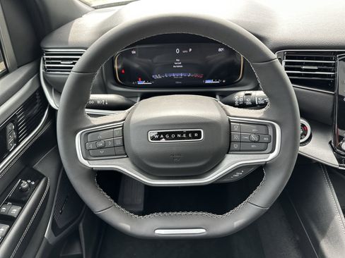 New 2025 Jeep Wagoneer 4WD w/ Premium Group I image 29