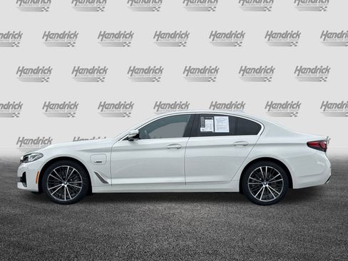 Certified 2023 BMW 530e w/ Premium Package image 8