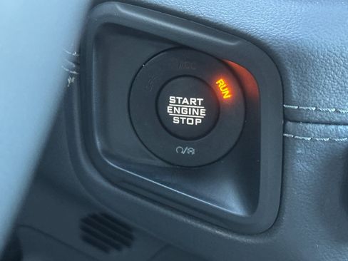 Used 2024 Jeep Wrangler Unlimited Sahara image 25