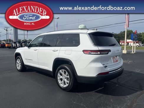 Used 2023 Jeep Grand Cherokee L Limited AWD/4WD image 2