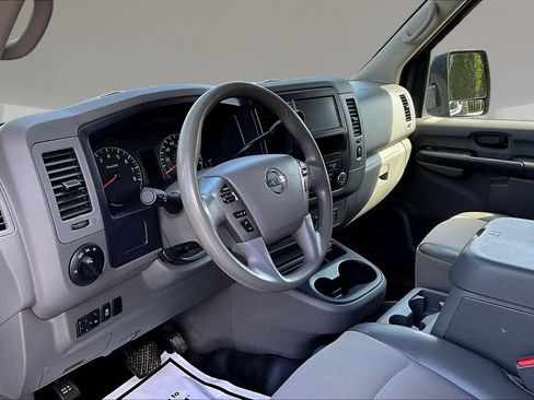 Used 2021 Nissan NV 2500 SV RWD image 14