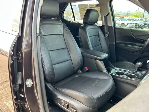 Used 2020 Chevrolet Equinox Premier image 18