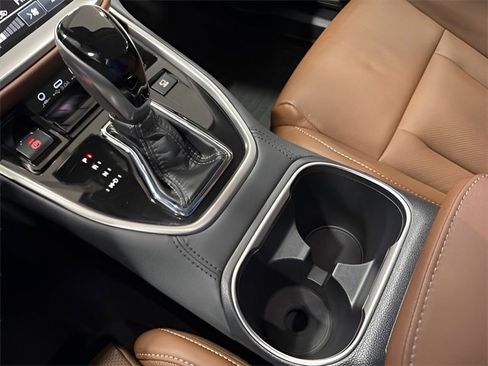 Used 2025 Subaru Outback Touring XT image 24