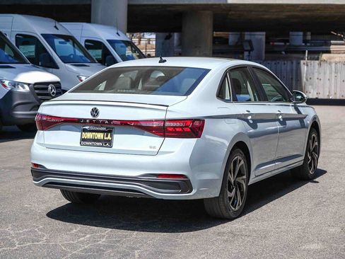 New 2026 Volkswagen Jetta SE FWD image 4