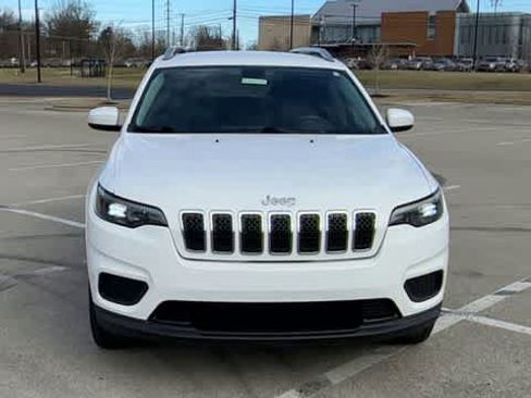 Used 2020 Jeep Cherokee Latitude AWD/4WD image 3