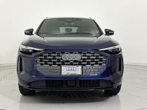Certified 2025 Audi Q5 Premium w/ Convenience Package AWD/4WD image 6