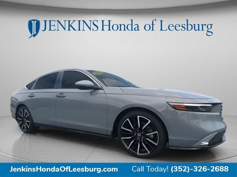 Used 2024 Honda Accord Touring image 9