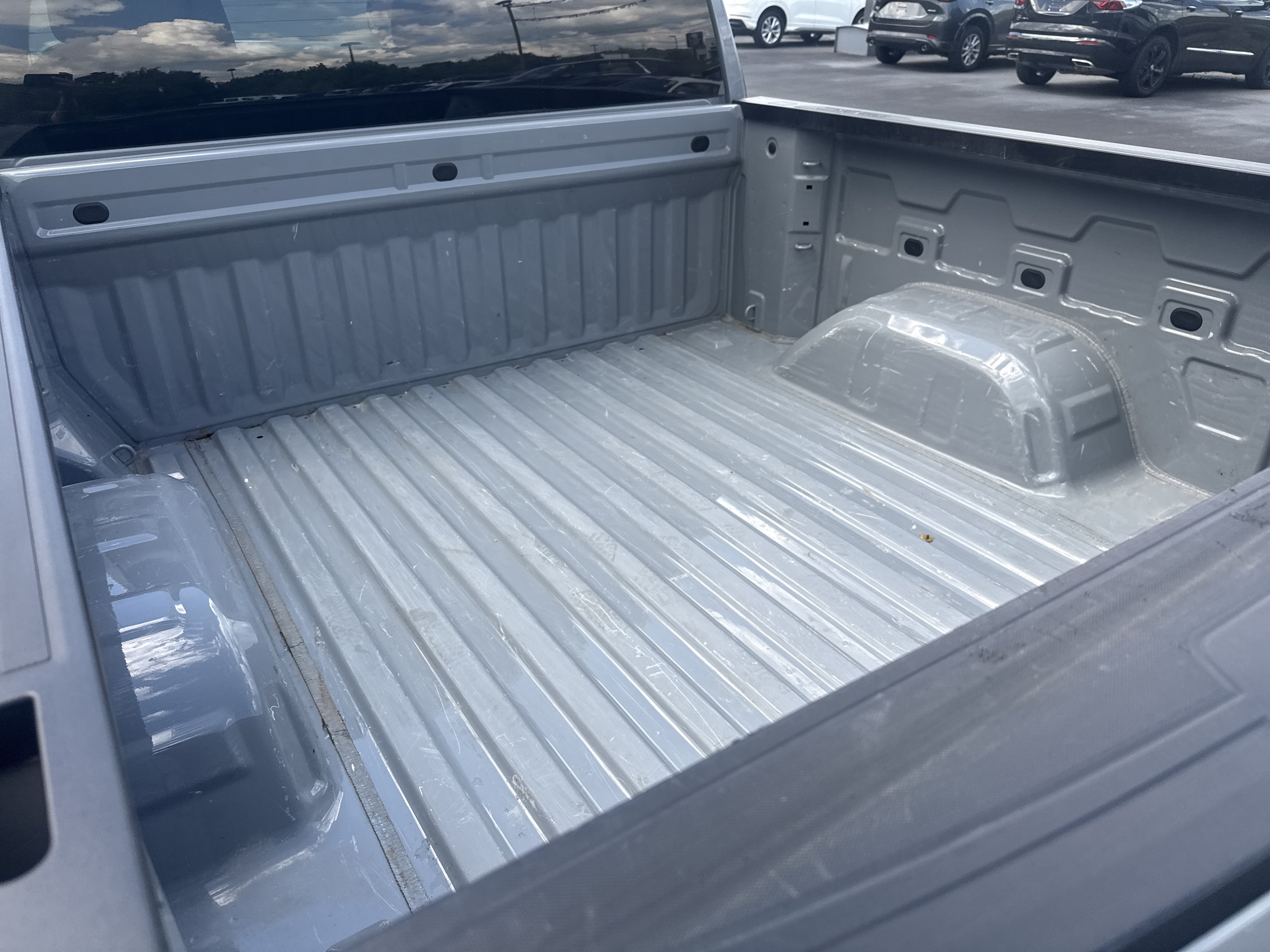 Used 2024 GMC Sierra 1500 Elevation AWD/4WD image 5