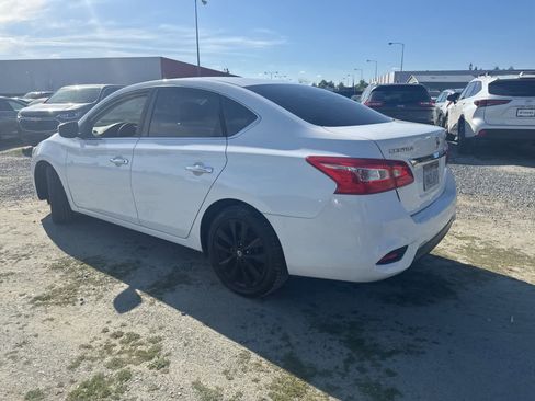 Used 2017 Nissan Sentra S image 7