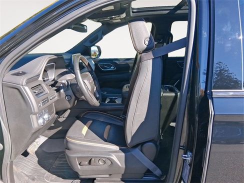 Used 2023 GMC Yukon XL AT4 image 9