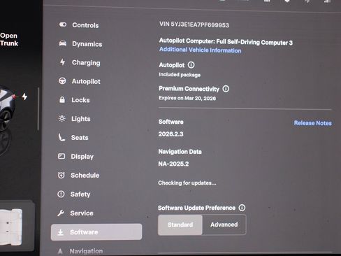 Used 2023 Tesla Model 3 Standard Range image 33