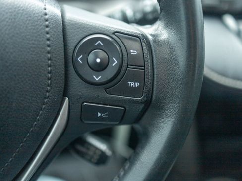 Used 2018 Toyota RAV4 XLE image 22