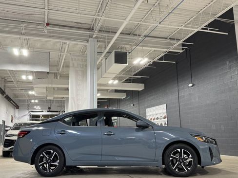 New 2025 Nissan Sentra SV image 5