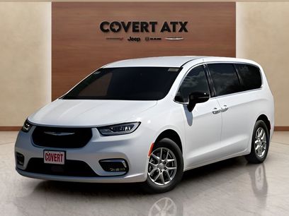 New 2026 Chrysler Pacifica Select