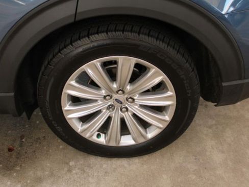 Used 2020 Ford Explorer Limited image 21