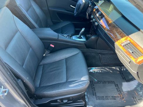 Used 2009 BMW 528i xDrive Sedan image 24