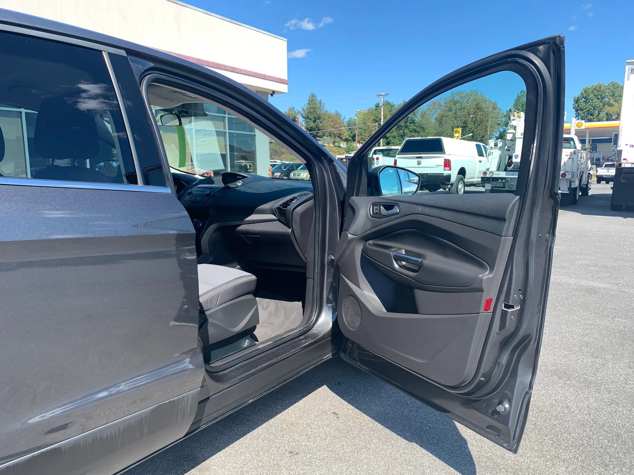 Used 2017 Ford Escape SE AWD/4WD image 21