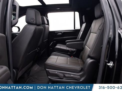 New 2026 Chevrolet Suburban High Country AWD/4WD image 16