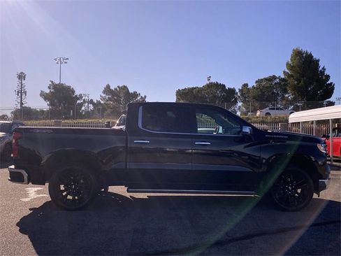 Used 2025 Chevrolet Silverado 1500 LTZ w/ LTZ Premium Package image 4