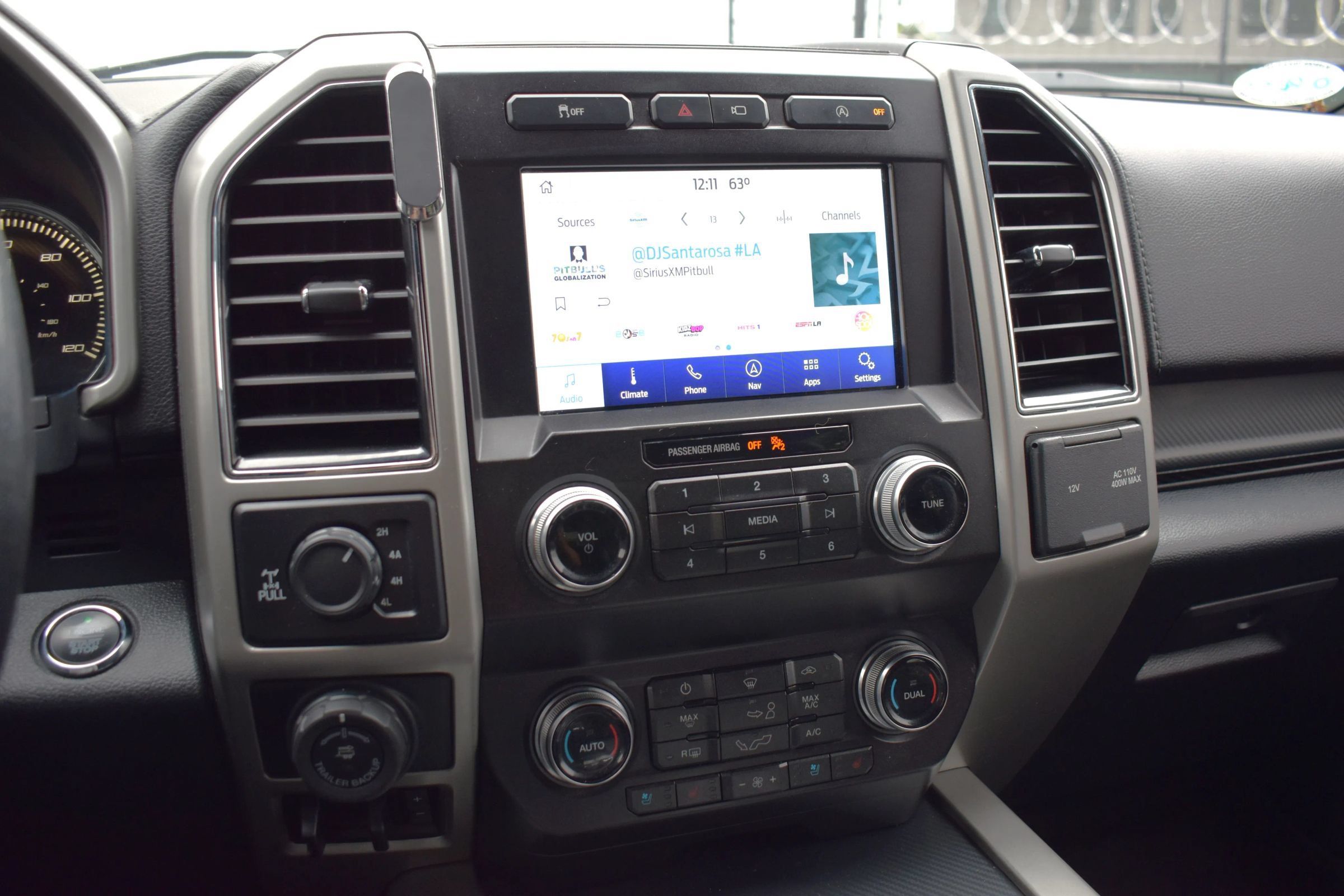 Used 2019 Ford F150 Lariat w/ Equipment Group 502A Luxury AWD/4WD image 22